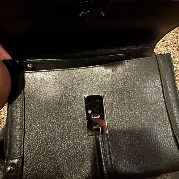 Gucci clutch with wristlet strap - Picture 4 of 15